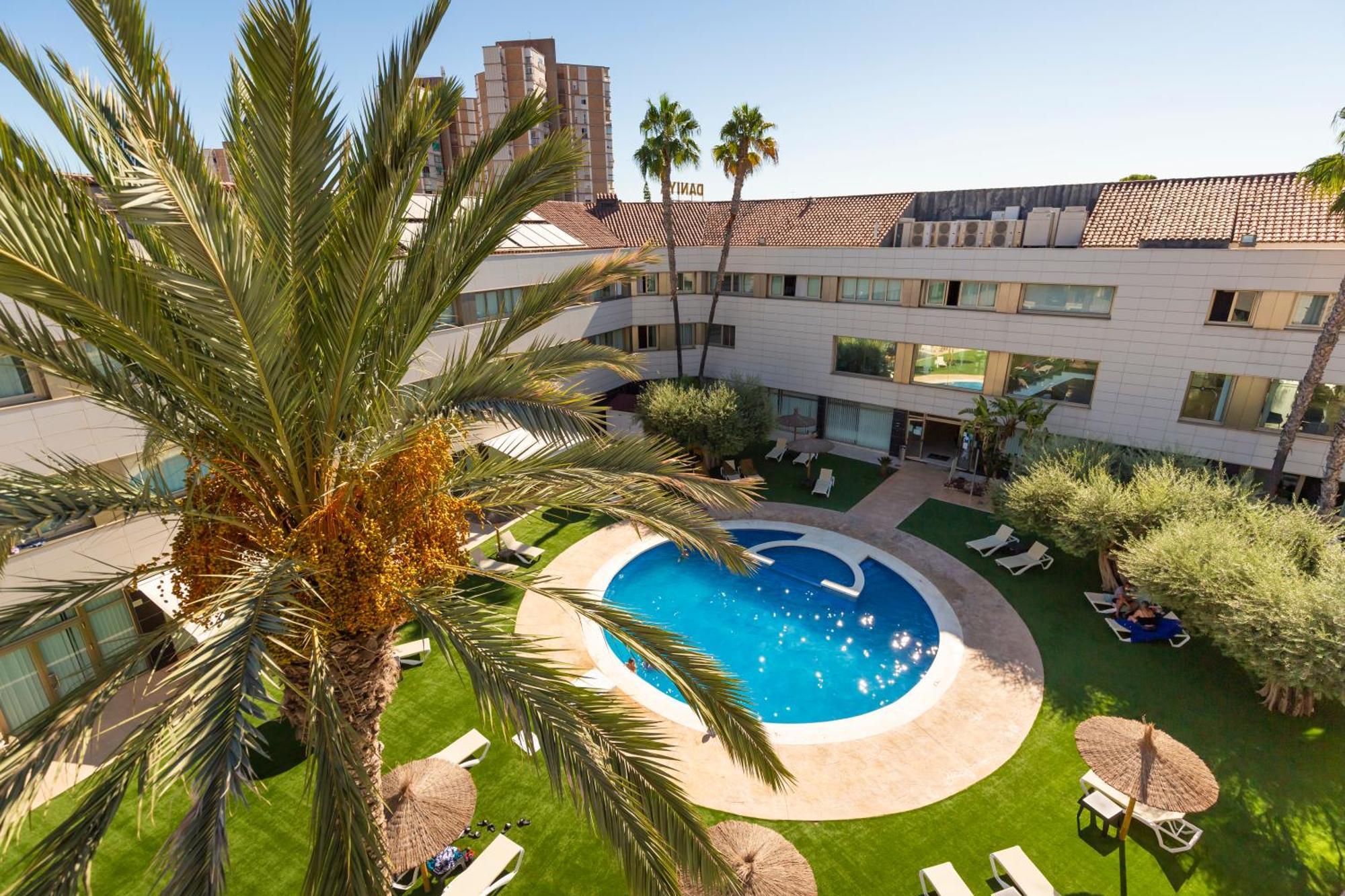 Daniya Hotel 3*